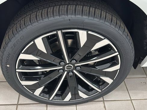 New 2026 Volvo XC60 T8 Ultra w/ Climate Package AWD/4WD image 31
