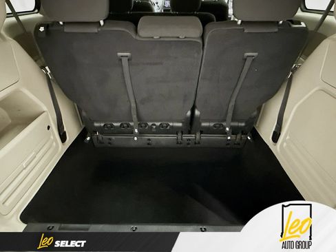 Used 2019 Dodge Grand Caravan SE FWD image 26