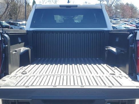 Used 2025 Toyota Tacoma TRD Off-Road image 8