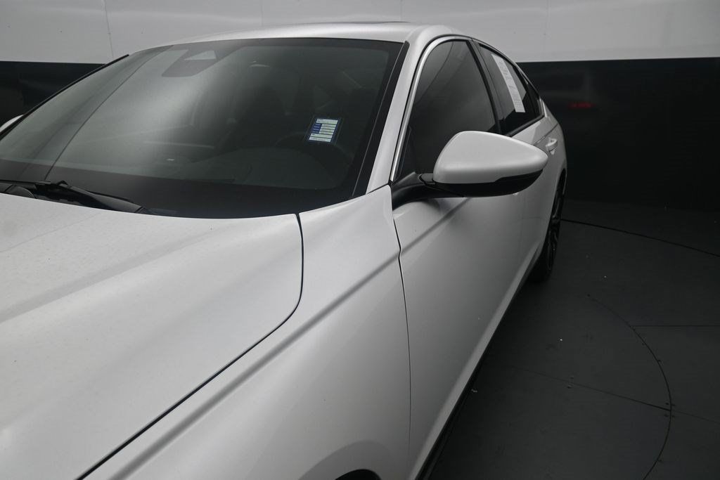 Used 2024 Honda Accord Touring image 11