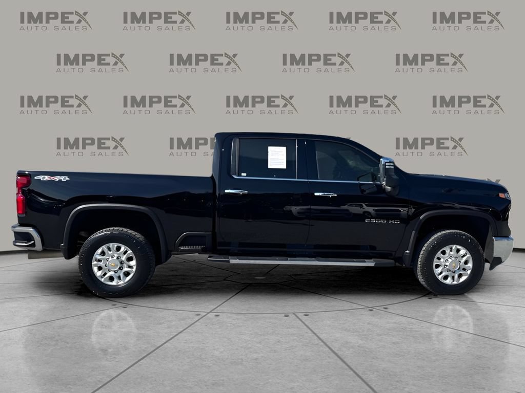 Used 2024 Chevrolet Silverado 2500 LTZ AWD/4WD image 6