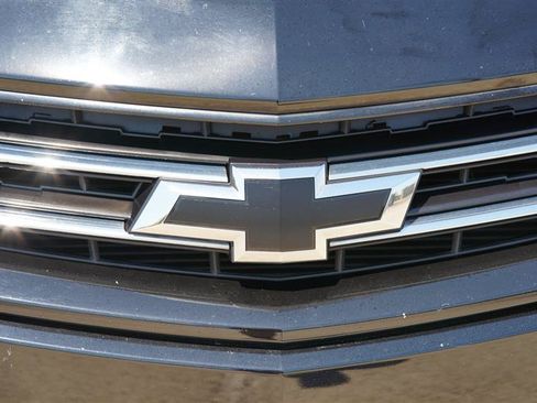 Used 2017 Chevrolet Impala Premier FWD image 26