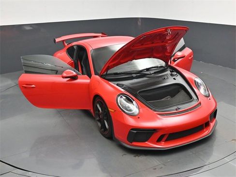 Used 2018 Porsche 911 GT3 image 46