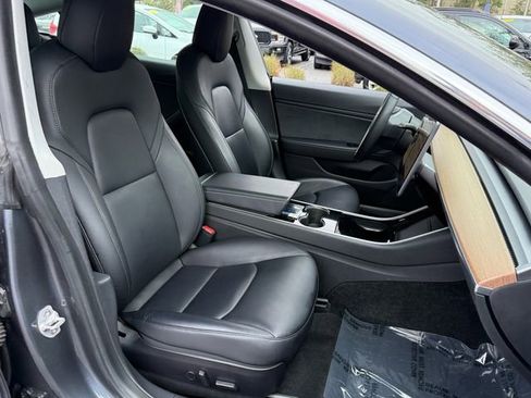Used 2020 Tesla Model 3 Performance image 18