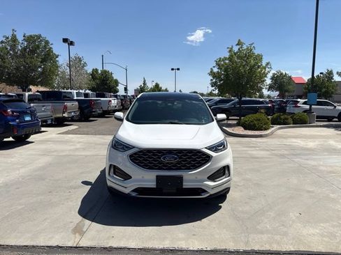 Used 2020 Ford Edge Titanium w/ Equipment Group 301A AWD/4WD image 3