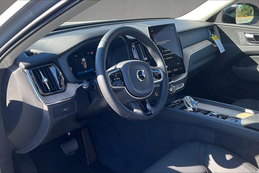 New 2027 Volvo XC60 B5 Core AWD/4WD image 8