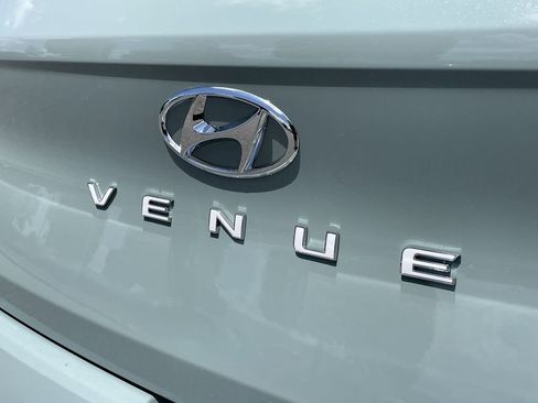 New 2026 Hyundai Venue SEL FWD image 39