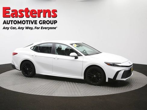 Used 2025 Toyota Camry SE FWD image 46