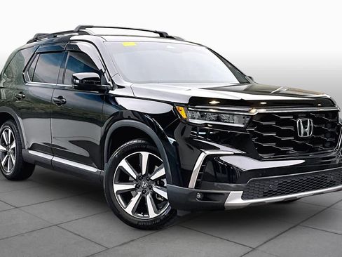 Used 2024 Honda Pilot Touring image 6