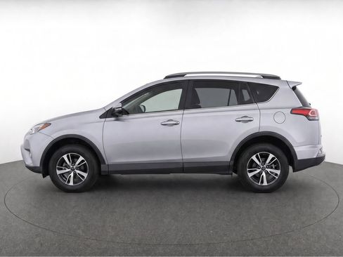 Used 2018 Toyota RAV4 XLE w/ Plus Extra Value Package AWD/4WD image 8