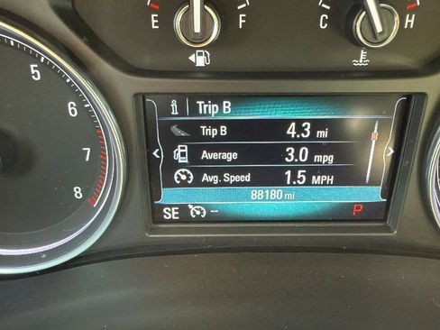 Used 2019 Buick Enclave Essence image 17