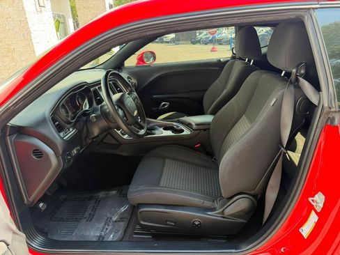 Used 2018 Dodge Challenger SXT RWD image 23