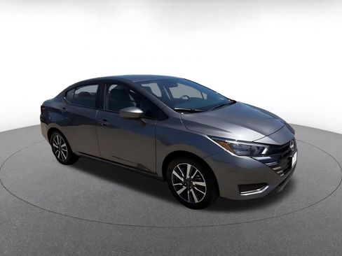 Used 2025 Nissan Versa SV FWD image 2