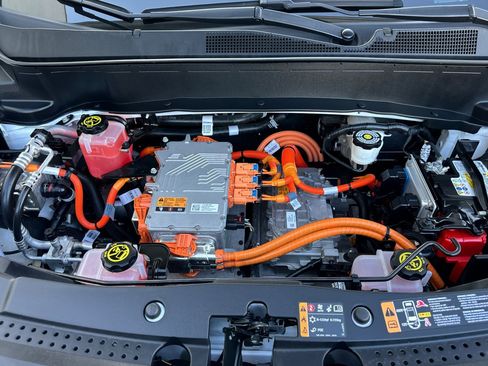 Used 2022 Chevrolet Bolt EUV LT image 23