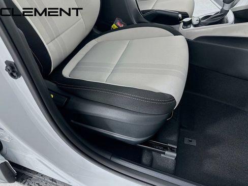 Certified 2026 Hyundai Venue SEL FWD image 34
