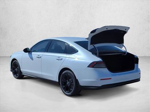 New 2025 Honda Accord SE image 9