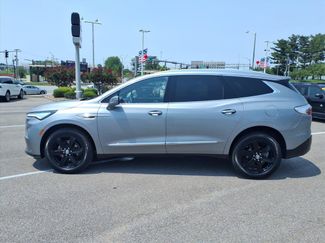 Used 2023 Buick Enclave Essence w/ Sport Touring Edition FWD video 2