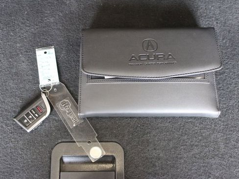 Used 2023 Acura MDX SH-AWD image 32