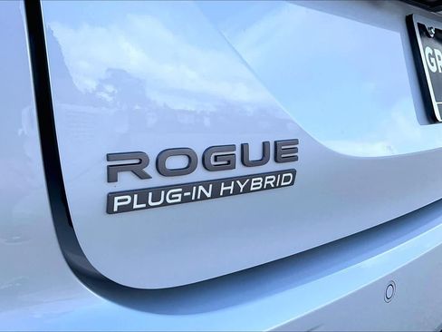 New 2026 Nissan Rogue SL image 15