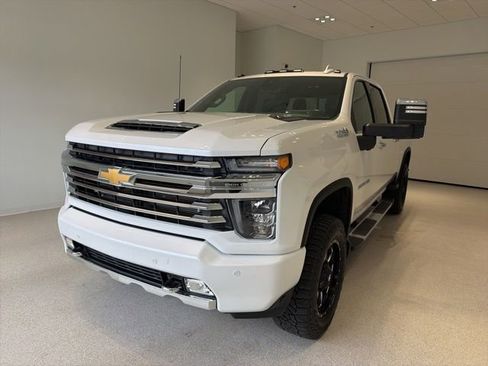 Used 2021 Chevrolet Silverado 2500 High Country w/ Z71 Off-Road Package AWD/4WD image 3