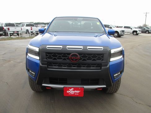 Used 2025 Nissan Frontier PRO-4X w/ Pro Premium Package image 12