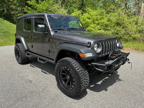 Used 2025 Jeep Wrangler Unlimited Sport image 5