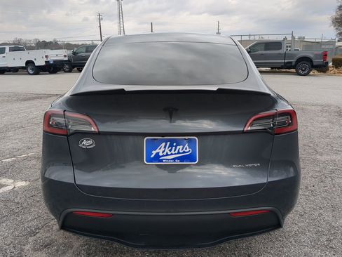 Used 2023 Tesla Model Y Long Range image 5