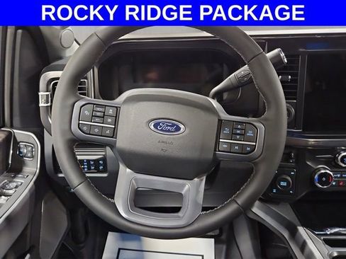 New 2026 Ford F250 Lariat w/ Black Appearance Package image 17