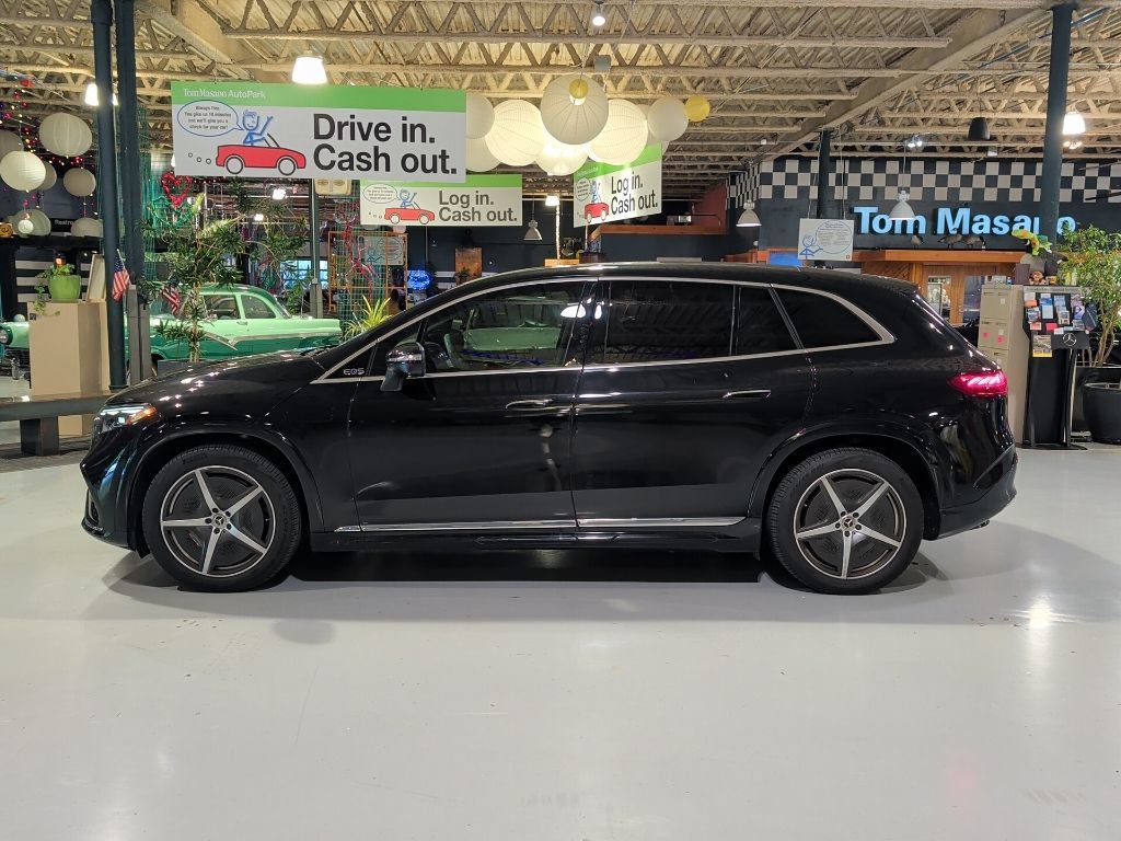 Used 2023 Mercedes-Benz EQS 580 4MATIC SUV image 12