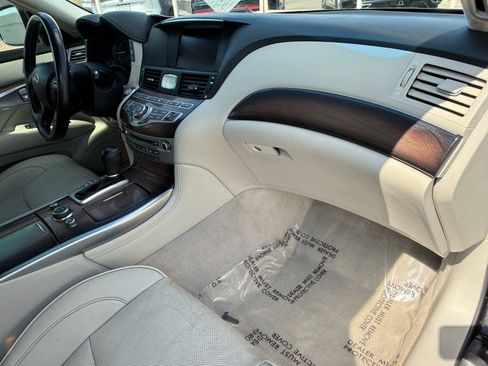 Used 2013 INFINITI M35 w/ Premium Pkg image 10