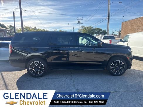 Used 2021 Chevrolet Suburban RST w/ Rear Media and Nav Package image 10