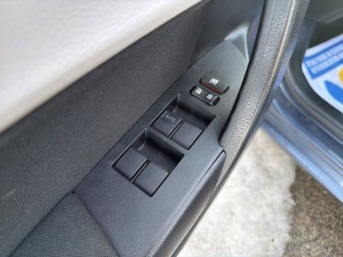 Used 2017 Toyota Corolla L image 21