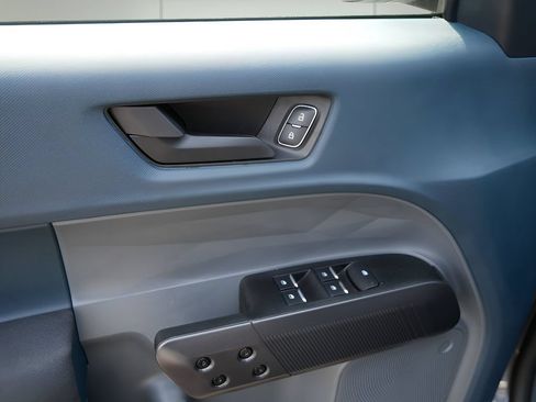 Used 2025 Ford Maverick XL FWD image 16