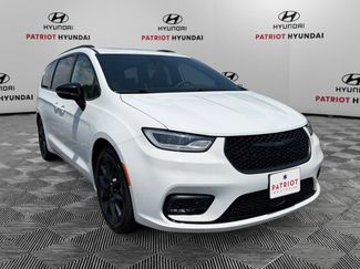 Used 2025 Chrysler Pacifica Limited FWD 360° Tour
