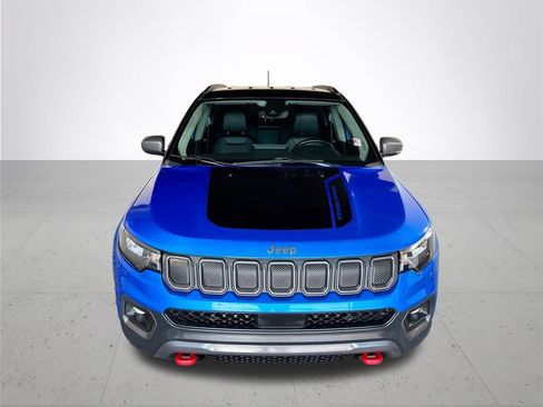 Used 2022 Jeep Compass Trailhawk w/ Trailhawk Convenience Group AWD/4WD image 3