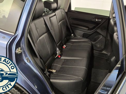 Used 2017 Subaru Forester 2.5i Touring AWD/4WD image 37