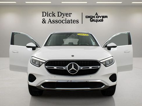 Used 2024 Mercedes-Benz GLC 300 4MATIC image 8
