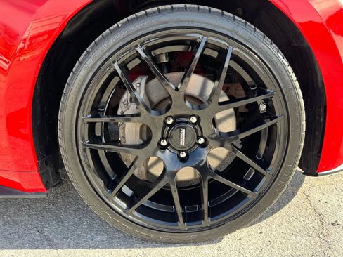 Used 2017 Ford Mustang GT Premium image 8