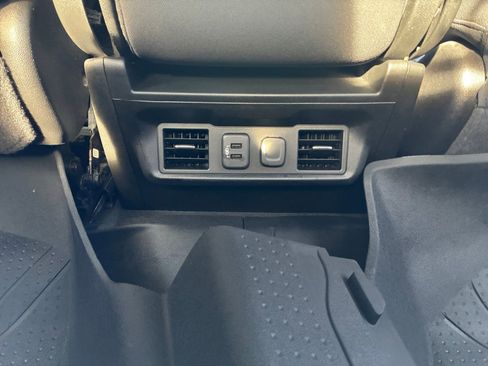 Used 2020 Chevrolet Silverado 1500 LT w/ All-Star Edition image 31