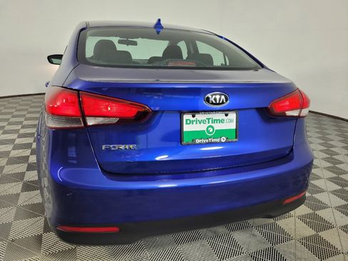 Used 2017 Kia Forte LX FWD image 6