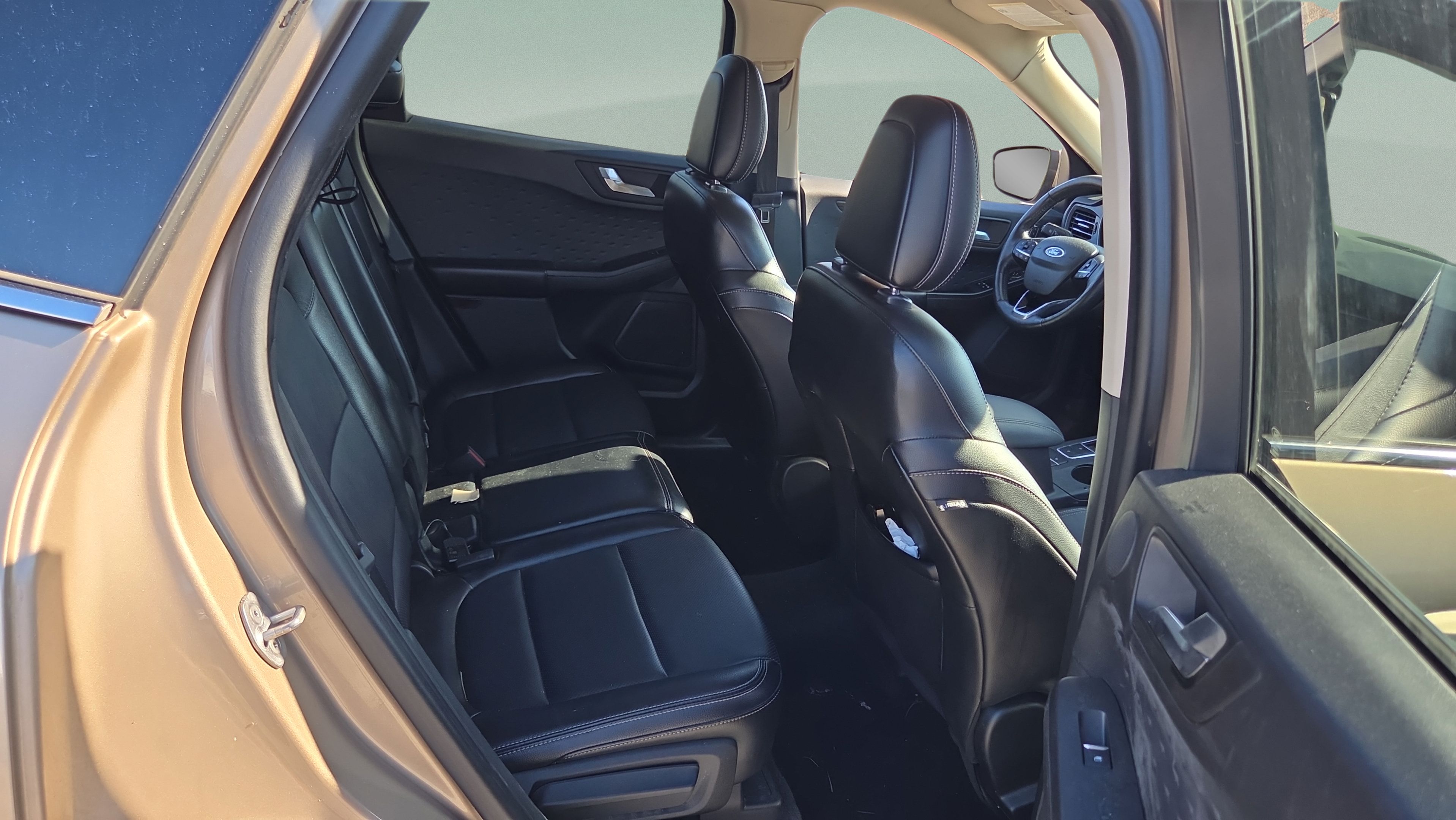 Used 2020 Ford Escape Titanium AWD/4WD image 19