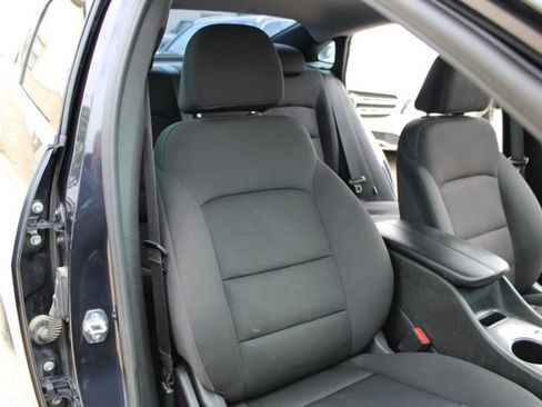 Used 2023 Chevrolet Malibu LT FWD image 36