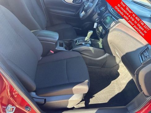 Used 2020 Nissan Rogue Sport S image 14