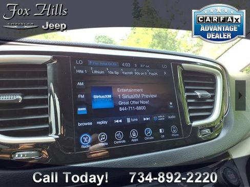Used 2017 Chrysler Pacifica Touring-L FWD image 20