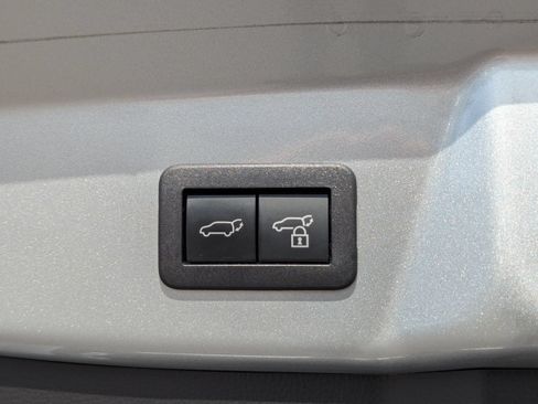 Used 2024 Toyota Prius Limited FWD image 11