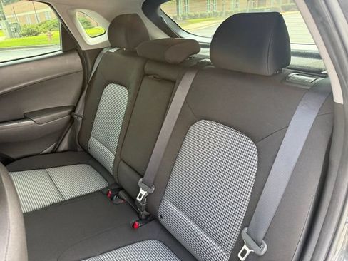 Used 2021 Hyundai Kona SE FWD image 23