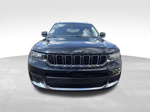 Used 2023 Jeep Grand Cherokee L Limited AWD/4WD image 10