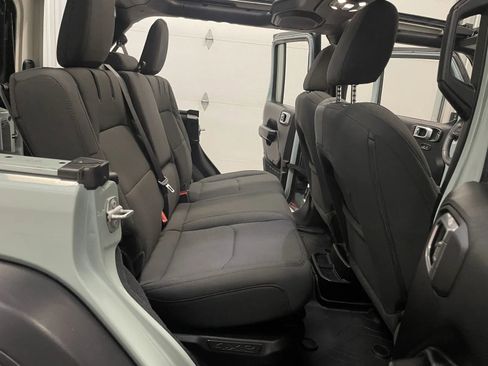 Used 2023 Jeep Wrangler Unlimited w/ Sun & Screen Package AWD/4WD image 43
