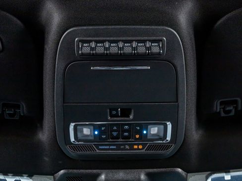 Used 2025 Ford F250 Platinum AWD/4WD image 26