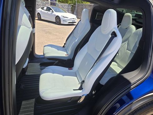 Used 2023 Tesla Model X AWD/4WD image 14
